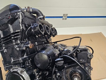 Kawasaki GPZ 1100 ZZR 1100 двигатель в сборе