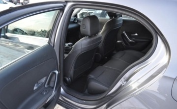 Mercedes Klasa A W177/V177 Hatchback 1.3 200 163KM 2018 Mercedes-Benz Klasa A A200 Automat Benzyna Kamera Nawigacja 1.3 Benzyna, zdjęcie 15