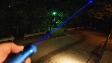 СИНИЙ ЛАЗЕР, СТРЕЛЯЮЩИЙ МЕЧ+Дискотека