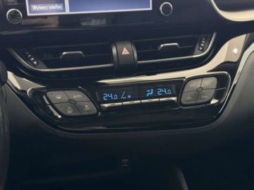 Toyota C-HR I Crossover 1.8 Hybrid 122KM 2019 Toyota C-HR Comfort Kamera cofania CarPlayAndroid Auto Asystent hamowan, zdjęcie 22