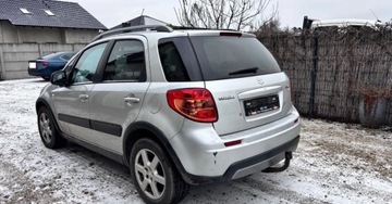 Suzuki SX4 I Sedan 1.6 VVT 120KM 2010 Suzuki SX4 1.6B 120KM klimatronik hak 1.6 Benzyna 120KM, zdjęcie 3