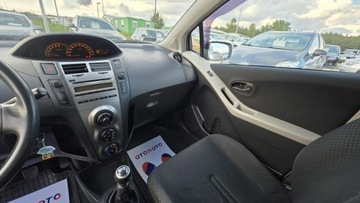 Toyota Yaris II Hatchback 5d 1.33 Dual VVT-i 101KM 2010 Toyota Yaris klima, zdjęcie 14