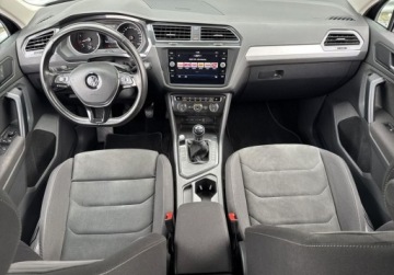 Volkswagen Tiguan II SUV 1.5 TSI EVO 130KM 2019 Volkswagen Tiguan SalonPL Comfortline 1.5TSI 130KM App Conect Czuj.Park LE, zdjęcie 18