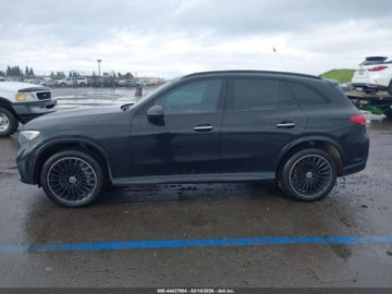 Mercedes GLC C254/X254 2023 Mercedes-Benz GLC 300 4matic, 2023r., 4x4, 2.0L 2.0 Hybryda 255KM, zdjęcie 5
