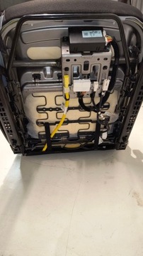 KIA RIO 4 IV 2017- PRAVÝ SEDADLO SPOLUJEZDCE OHŘÍVAČ ULOŽENÍ AIRBAG