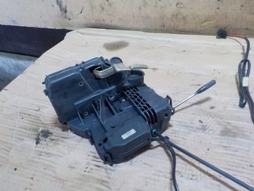 MERCEDES C TŘÍDA W203 2.2D ZÁMEK PRAVÉ PŘED DVEŘE