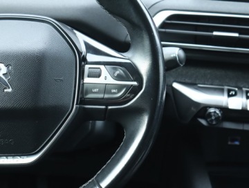 Peugeot 3008 II Crossover 1.2 PureTech 130KM 2018 Peugeot 3008 1.2 PureTech, Skóra, Navi, Klima, zdjęcie 20