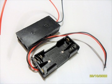 Koszyk-pojemnik na baterie 2x1,5 V AAA (R3)