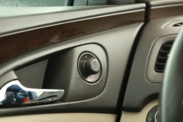 Opel Insignia I Sedan 1.8 Twinport ECOTEC 140KM 2009 Opel Insignia 1.8, Navi, Xenon, Klima, zdjęcie 18