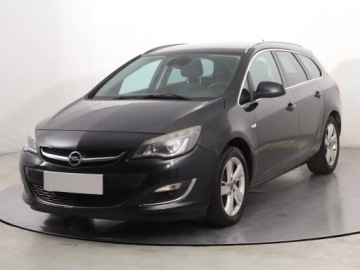 Opel Astra J Sports Tourer 1.6 Turbo ECOTEC 180KM 2012 Opel Astra 1.6 T, Salon Polska, Navi, Xenon, zdjęcie 1