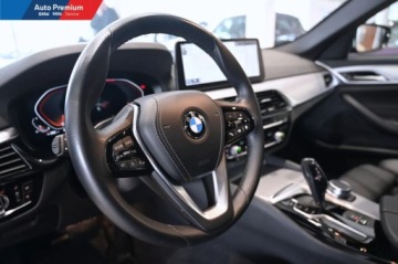 BMW Seria 5 G30-G31 Limuzyna Facelifting 2.0 530i 252KM 2022 BMW Seria 5 530i xDriveAdaptacyjne Reflektory LEDFotele Sportowe 2.0, zdjęcie 6