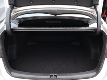 Toyota Corolla XII Sedan 1.5 VVT-i 125KM 2022 Toyota Corolla 1.5 VVT-i, Salon Polska, zdjęcie 13