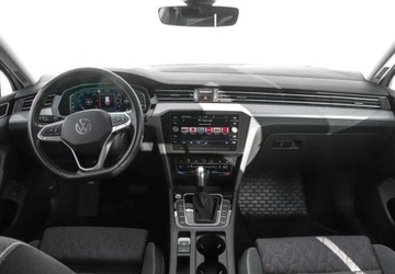 Volkswagen Passat B8 Variant Facelifting 2.0 TDI SCR 150KM 2023 Volkswagen Passat 2.0 TDI 150KM DSG Business Fotele Podgrzewane LED MATRIX, zdjęcie 13