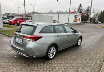 Toyota Auris II Touring Sports Facelifting 1.2 D-4T 116KM 2016 Toyota Auris Swiezo sprowadzony z Niemiec Zarejestrowany Ubezpieczony, zdjęcie 17
