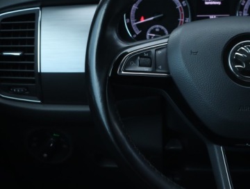 Skoda Kodiaq I SUV 1.4 TSI 125KM 2017 Skoda Kodiaq 1.4 TSI, Salon Polska, Klima, zdjęcie 18