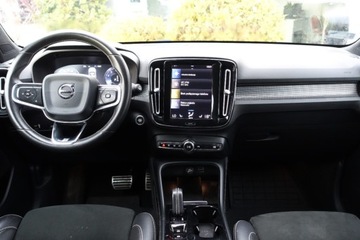 Volvo XC40 Crossover 2.0 T4 190KM 2019 Volvo XC 40 T4 R-Design, czujniki, tempomat, klima 2stref, CarPlayAA, FV23, zdjęcie 7