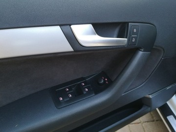 Audi A3 8P Hatchback 3d 2.0 TDI CR 140KM 2009 Audi A3 2.0 TDI 140KM # Klimatr # Ledy # Bi-XENON, zdjęcie 10
