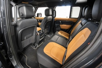 Land Rover Defender IV (L663) 90 3.0 i6P 400KM 2022 Land Rover Defender 110 3.0 P400 X-Dynamic HSE., zdjęcie 16