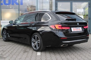 BMW Seria 5 G30-G31 Touring Facelifting 2.0 520d 190KM 2021 BMW SERIA 5 Luxury Line xdrive, zdjęcie 6
