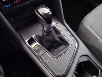 Volkswagen Tiguan II SUV Facelifting 2.0 TDI 150KM 2022 Volkswagen Tiguan Faktura23 ACC Navi Podgrz.Foteletyl IQ LED matrix Model, zdjęcie 18