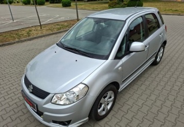 Suzuki SX4 I Hatchback Facelifting 1.6 VVT 120KM 2011 Suzuki SX4 Zarejestrowany - ubezpieczony - benzyna - 1,6 - 120 KM - 81.000, zdjęcie 4