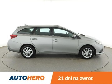 Toyota Auris II Touring Sports Facelifting 1.8 Hybrid 136KM 2016 Toyota Auris HEV automat navi kamera cofania, zdjęcie 8