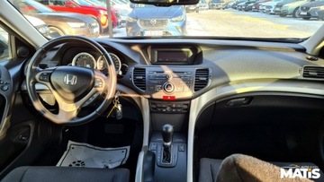 Honda Accord VIII Kombi 2.0 VTEC 156KM 2009 Honda Accord 2.0BENZ Automat climatronic 100 bezwypadek tempomat 2.0 156KM, zdjęcie 3