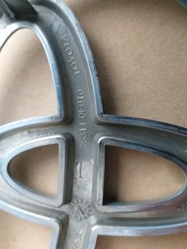 TOYOTA COROLLA VERSO 04-09 ZNAK LOGO ZNAKY 75311-0F010