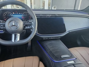 Mercedes Klasa E W214 Sedan 2.0 220d 197KM 2026 E Klasa 220 d 4-Matic AMG 2.0 (197KM) 2026, zdjęcie 7