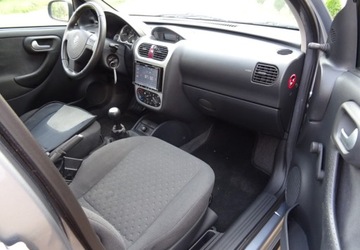Opel Corsa C 1.2 ECOTEC 75KM 2003 Opel Corsa 1.2ben,klima,centralny zamek,oplacona gotowa do rej. 1.2 75KM, zdjęcie 9