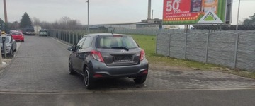 Toyota Yaris III Hatchback 5d 1.0 VVT-i 69KM 2013 Toyota Yaris 1.O BENZ ,bezwypadek,jeden wlasciciel ,kupiony w aso toyota, zdjęcie 3