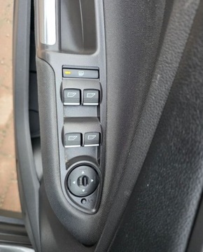 Ford C-MAX II Grand C-MAX Facelifting 1.0 EcoBoost 100KM 2017 Ford C-MAX BenzynkaLIftBezwypadkowyprosto z Niemiec Benzyna 100KM, zdjęcie 16