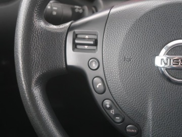 Nissan Qashqai I Crossover Facelifting  1.6 117KM 2012 Nissan Qashqai 1.6, Klima, Tempomat, zdjęcie 15