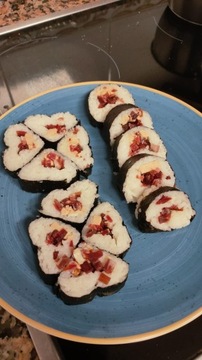 НАБОР ДЛЯ ПРИГОТОВЛЕНИЯ СУШИ, БАМБУКОВЫЙ КОВРИК, РОЛЛ, НОЖ, ПАЛОЧКИ ДЛЯ ЕДЫ, ШПАТКА