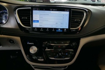 Chrysler Pacifica II 3.6 V6 291KM 2023 Chrysler Pacifica 18tys.km TouringL Polift Pentastar 3.6L V6 7os. 291KM St, zdjęcie 22