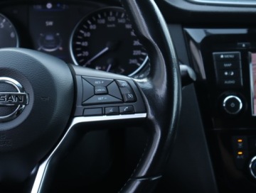 Nissan Qashqai II Crossover Facelifting 1.3 DIG-T  160KM 2019 Nissan Qashqai 1.3 DIG-T, Automat, Navi, Klima, zdjęcie 20