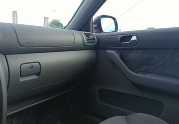 Audi A3 8L Hatchback 1.6 i 101KM 1999 Audi A3 Audi A3 1.6 Benzyna 101KM, zdjęcie 11