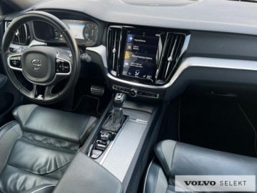 Volvo S60 III Sedan 2.0 T4 190KM 2020 Volvo S60 FV23% SalonPL T4 RDesign High Beam BLIS, zdjęcie 12