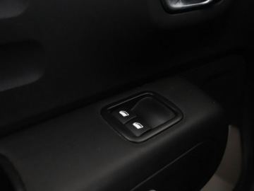 Citroen C3 III Hatchback 1.2 PureTech 82KM 2019 Citroen C3 klima el szyby radio manual niski, zdjęcie 28