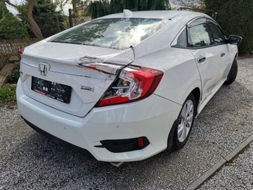 Honda Civic X Sedan 4d 1.5 VTEC Turbo 182KM 2018 HONDA CIVIC X 1.5 BENZYNA 182 KM NISKI PRZEBIEG FULL SERWIS ASO BOGATE WYPO, zdjęcie 10