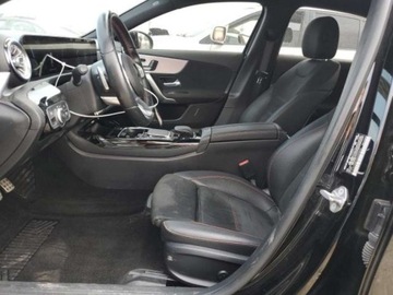 Mercedes Klasa A W177/V177 2021 Mercedes-Benz Klasa A 2021, 2.0L, 4x4, 35 AMG, od ubezpieczalni 2.0 Benzyna, zdjęcie 7