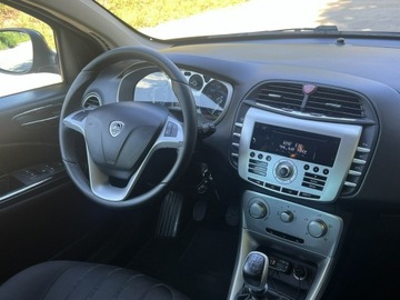 Lancia Delta III Hatchback 1.4 Turbo-Jet 120KM 2008 Lancia Delta III Hatchback 1.4 Turbo-Jet 120KM, zdjęcie 8