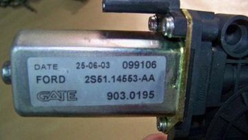 FORD FIESTA MK6 04R MOTOREK OKNO PRAVÝ PŘEDNÍ