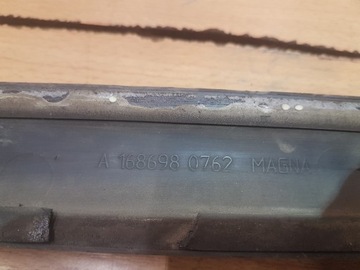 LIŠTA DVEŘE PŘEDNÍ PRAVÁ MERCEDES W168