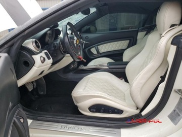 Ferrari California 2010 Ferrari California 2010 4.3L V8 Convertible 4.3 Benzyna 453KM, zdjęcie 6