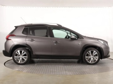 Peugeot 2008 I SUV Facelifting 1.2 PureTech 110KM 2018 Peugeot 2008 1.2 PureTech, Automat, Skóra, Navi, zdjęcie 5