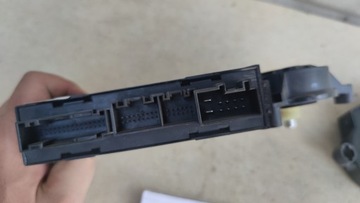 MOTOREK OKNO LEVÝ ZADNÍ CAYENNE 7L0959795 TOUAREG