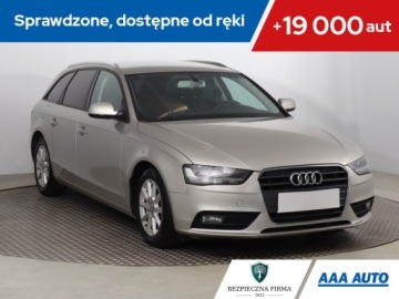 Audi A4 B8 Avant Facelifting 2.0 TDI 112g 136KM 2013 Audi A4 2.0 TDI, Klima, Klimatronic, Parktronic
