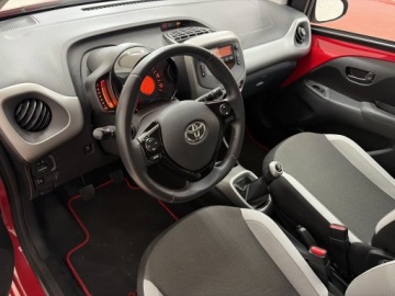 Toyota Aygo II Hatchback 5d 1.0 VVT-i 69KM 2015 Toyota Aygo 1.0 VVT-i X-play II (2014-) Toyota Ayg, zdjęcie 9