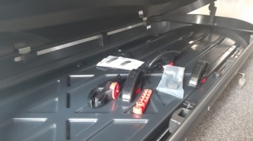 Багажник Fabbri на крышу 460 литров GLOSS BLACK 75 кг